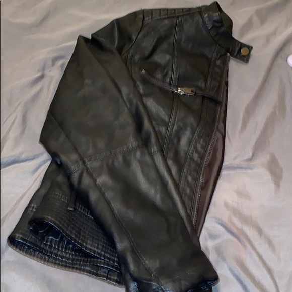 Jacket! ❤️ - Picture 2 of 2